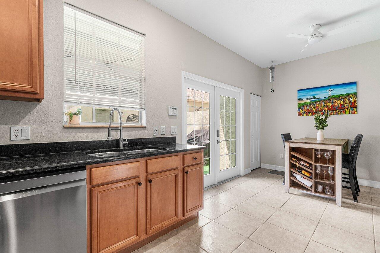 212 W Thatch Palm Circle