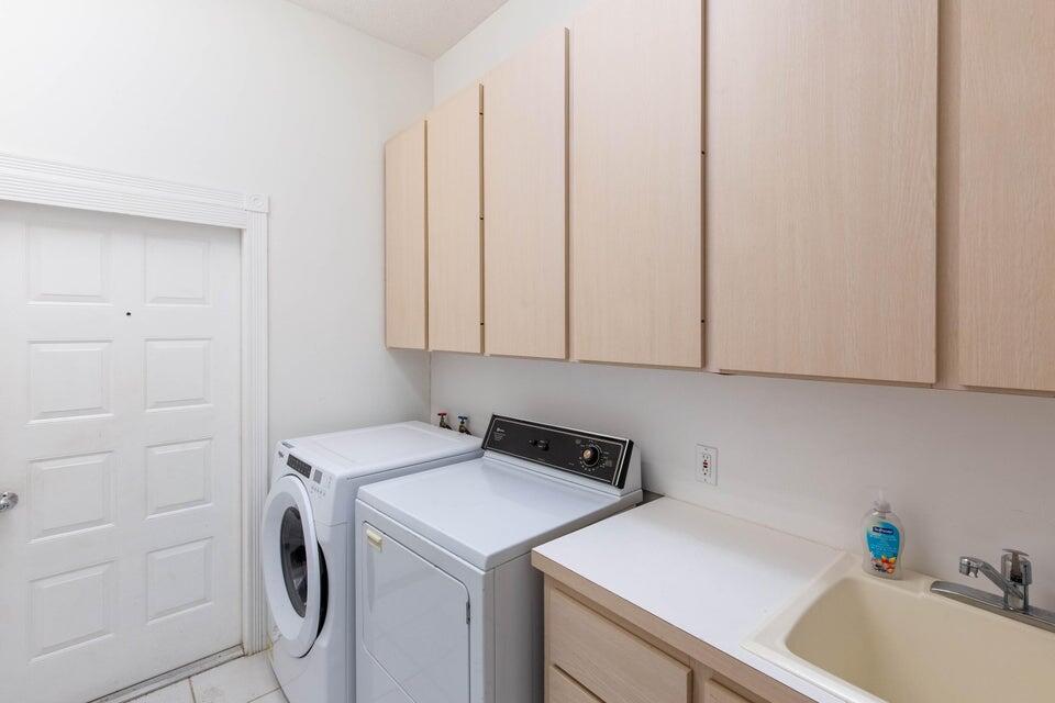 179 E Tall Oaks Circle