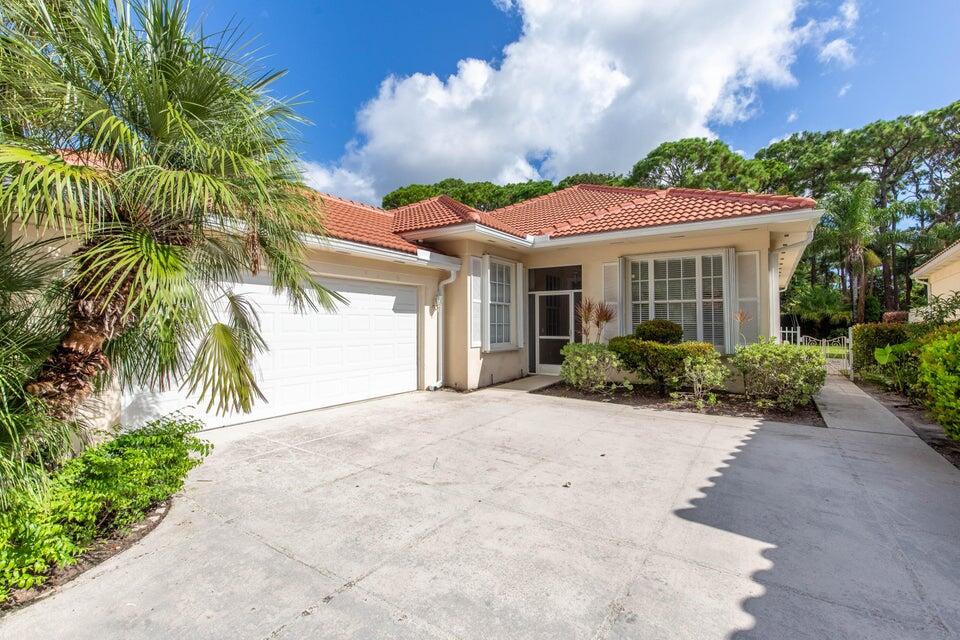 179 E Tall Oaks Circle