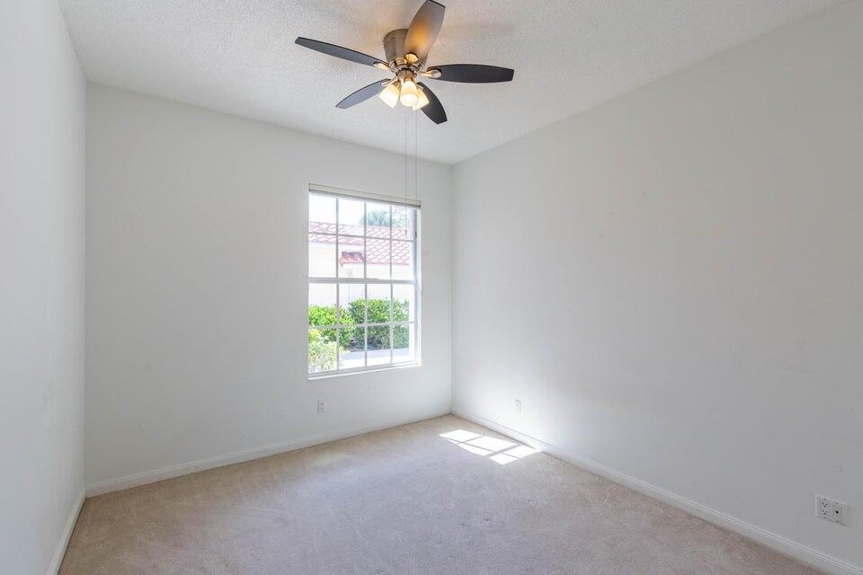 179 E Tall Oaks Circle