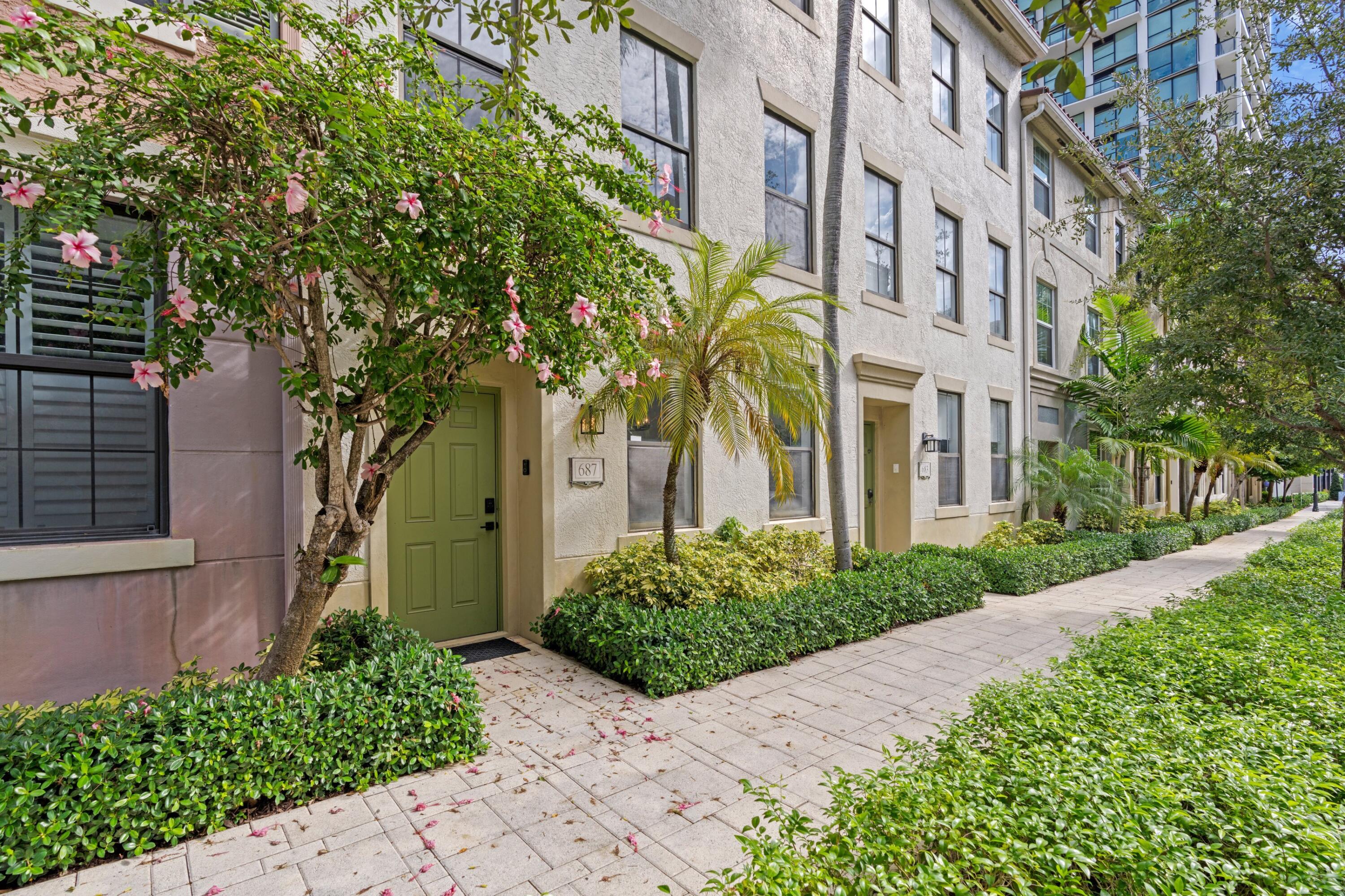 687 Hibiscus Street