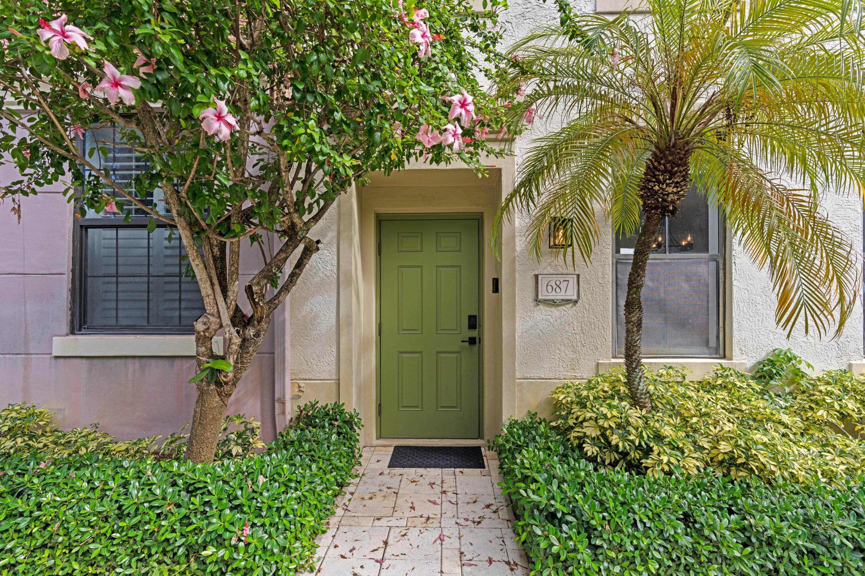 687 Hibiscus Street