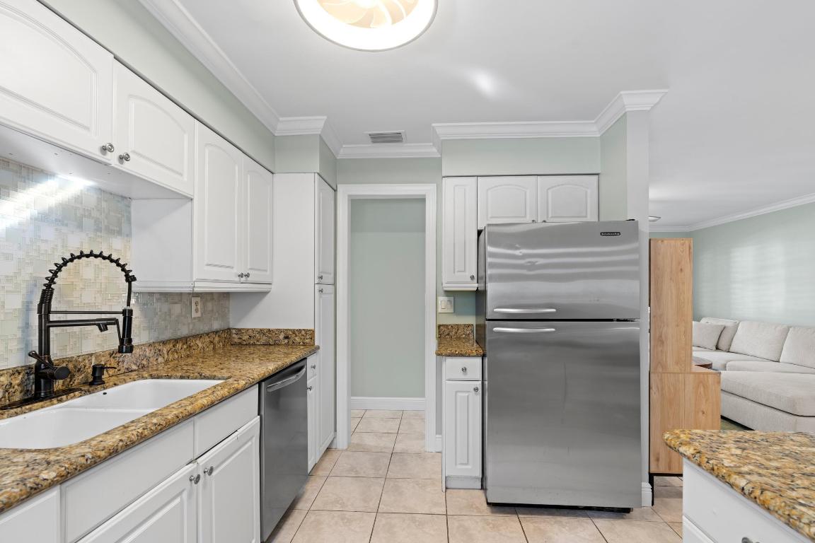 8646 SE Alabama Place