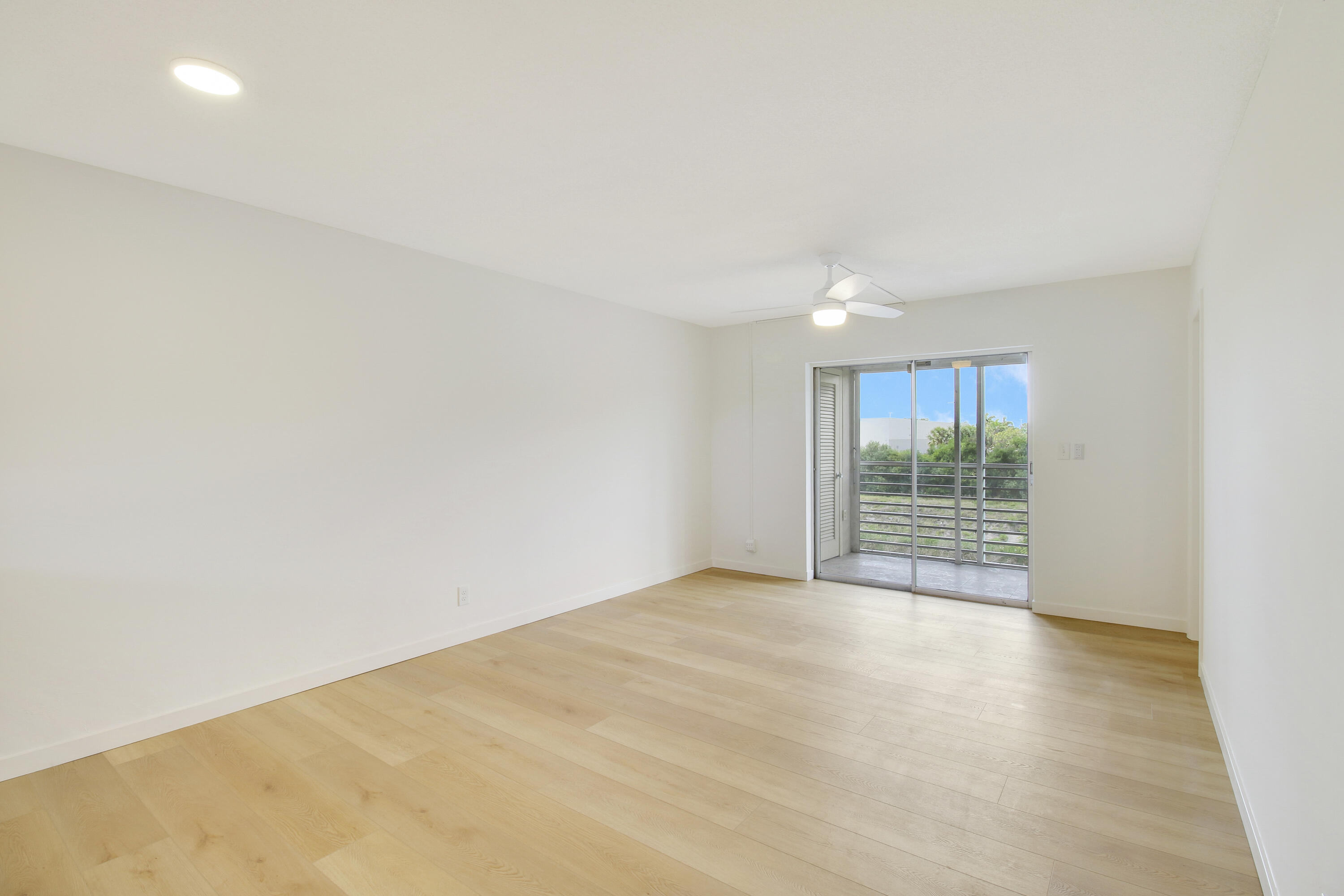 2770 S Garden Drive S 212