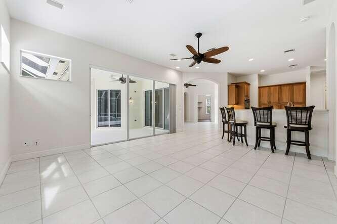 1030 SW Blue Stem Way