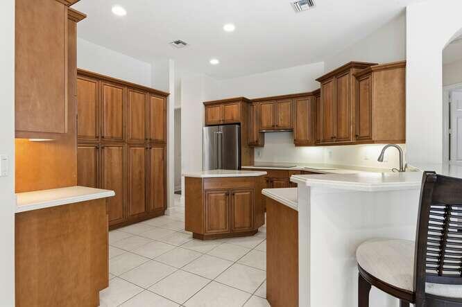 1030 SW Blue Stem Way