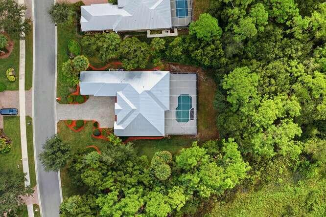 1030 SW Blue Stem Way