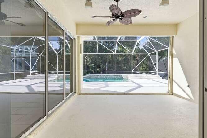 1030 SW Blue Stem Way