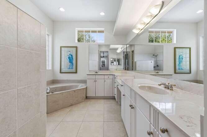 1030 SW Blue Stem Way