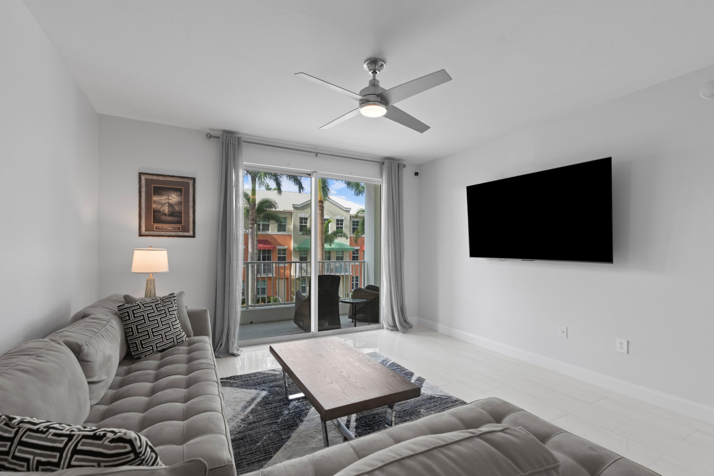 802 W Windward Way 217