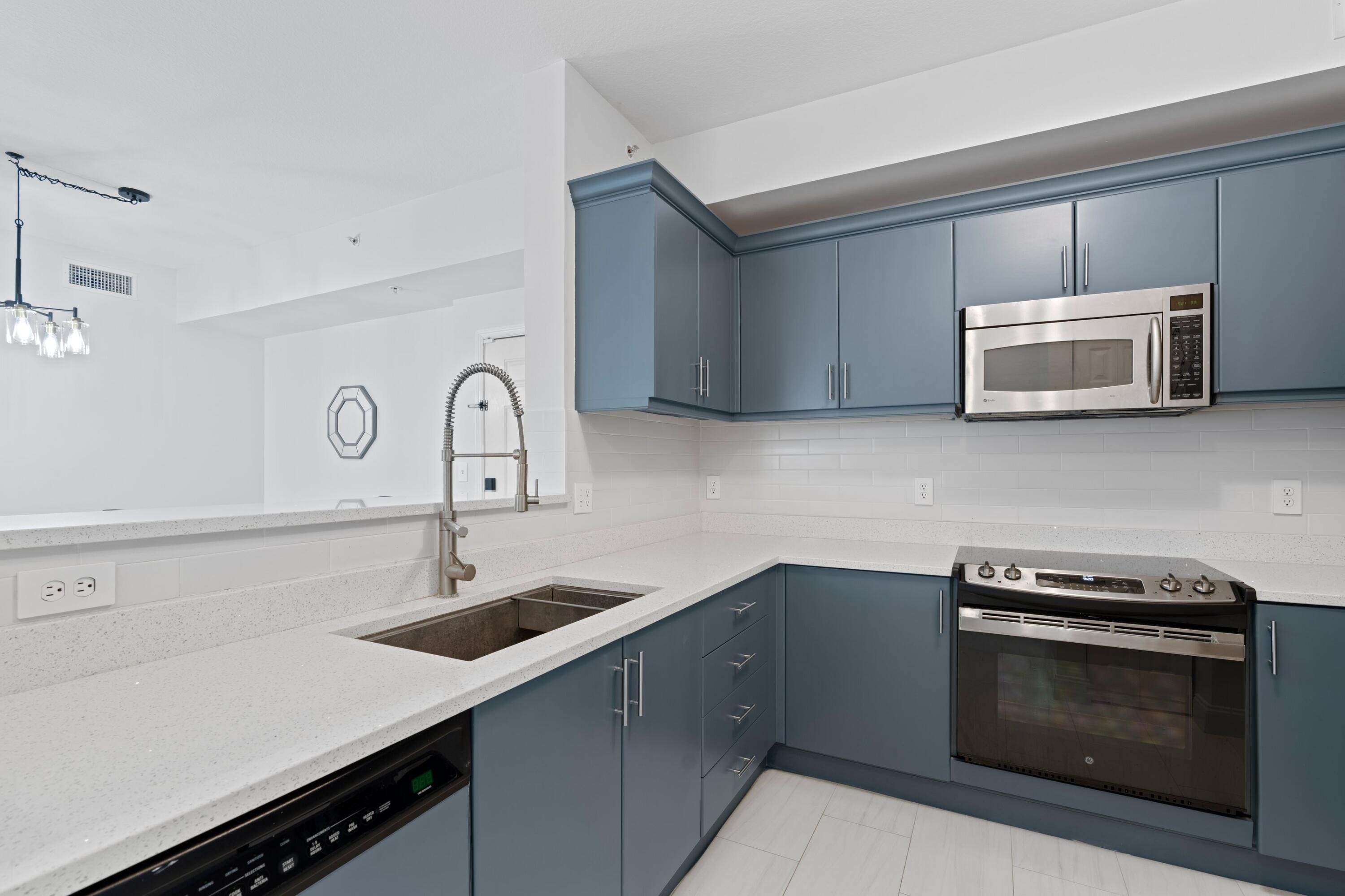 802 W Windward Way 217