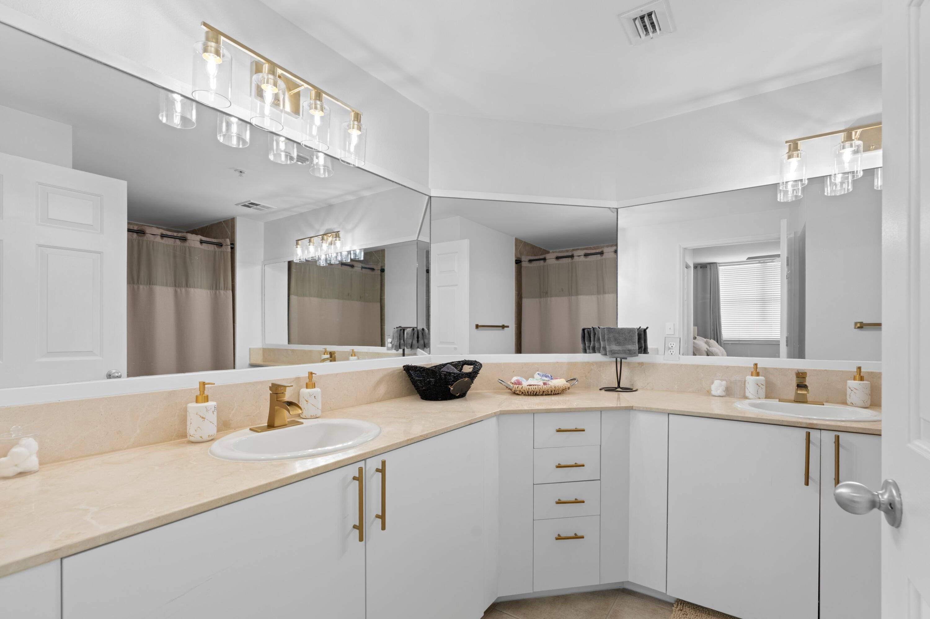 802 W Windward Way 217