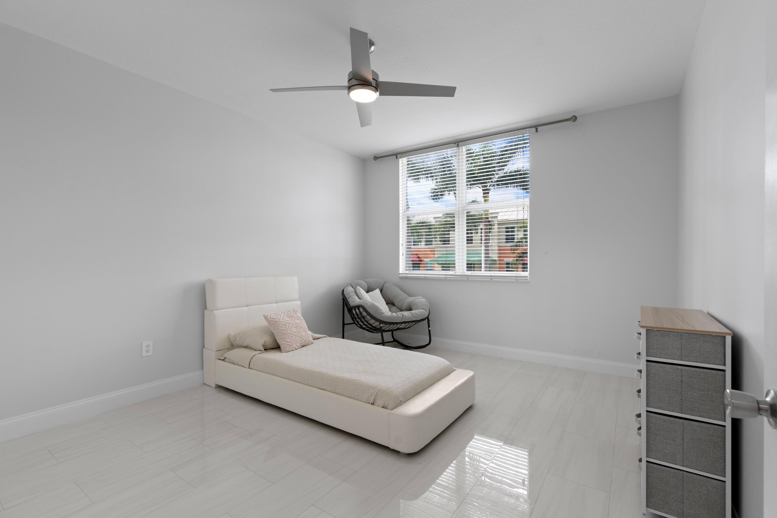 802 W Windward Way 217