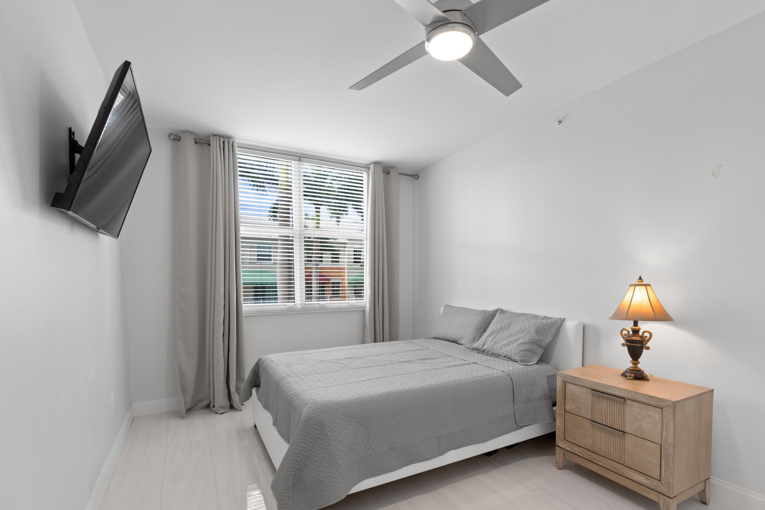 802 W Windward Way 217