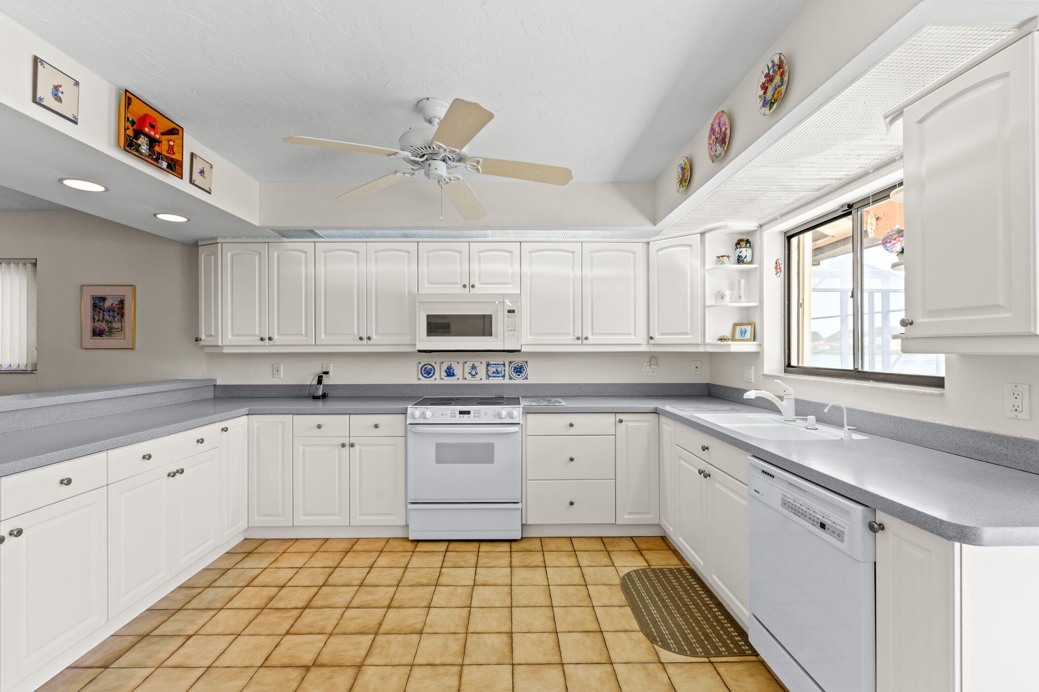 2330 SW 23rd Cranbrook Drive