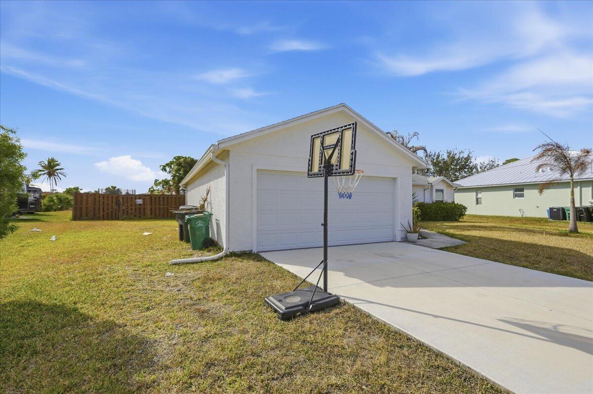 2382 SW Blaine Terrace, Port St. Lucie