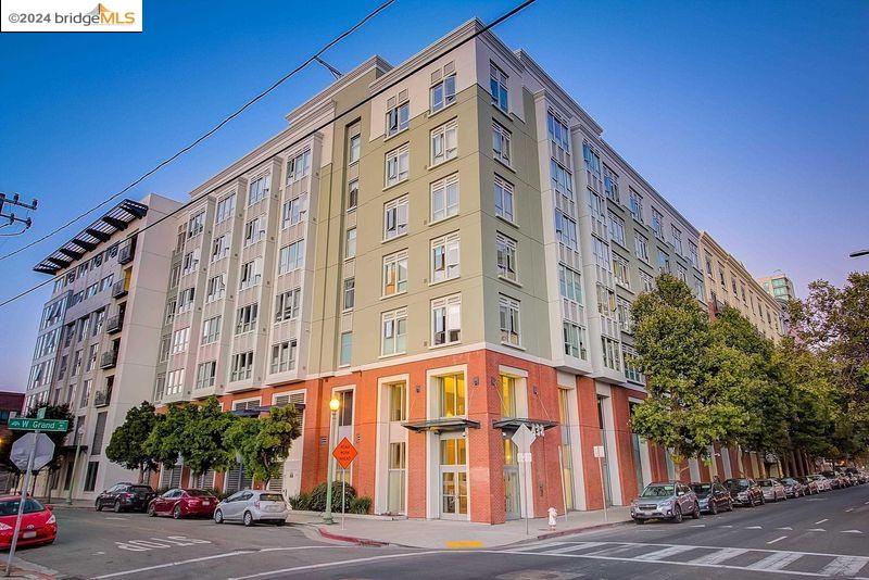 438 W Grand Ave # 716