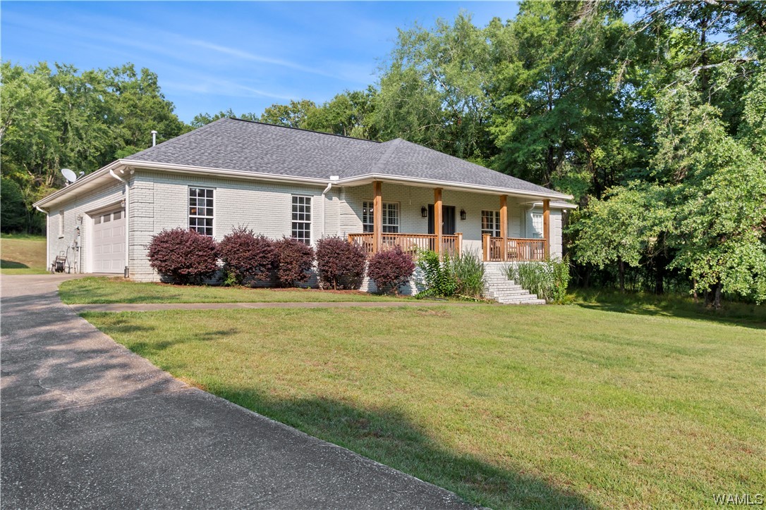 15923 Edwardian Dr