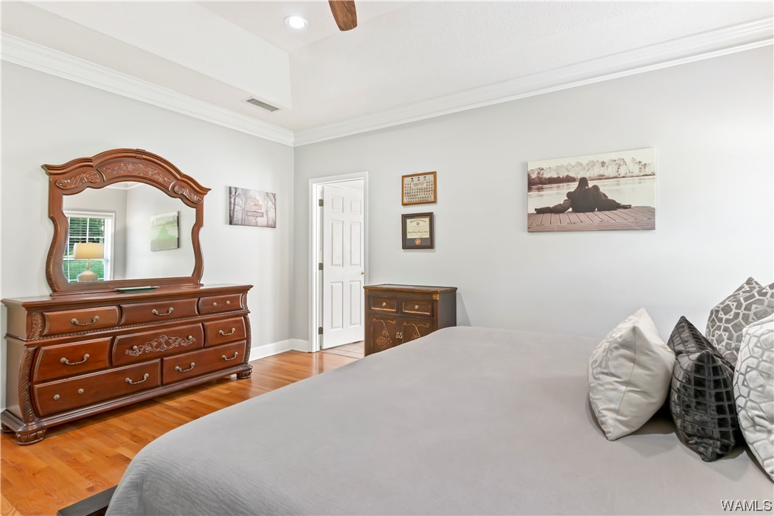 15923 Edwardian Dr