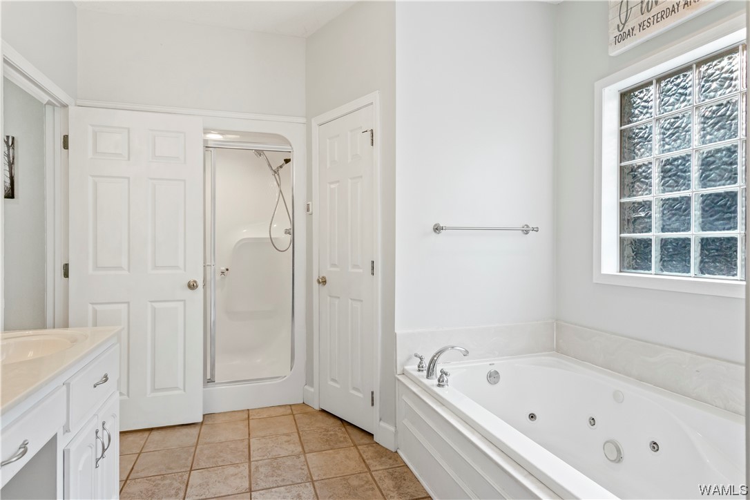 15923 Edwardian Dr