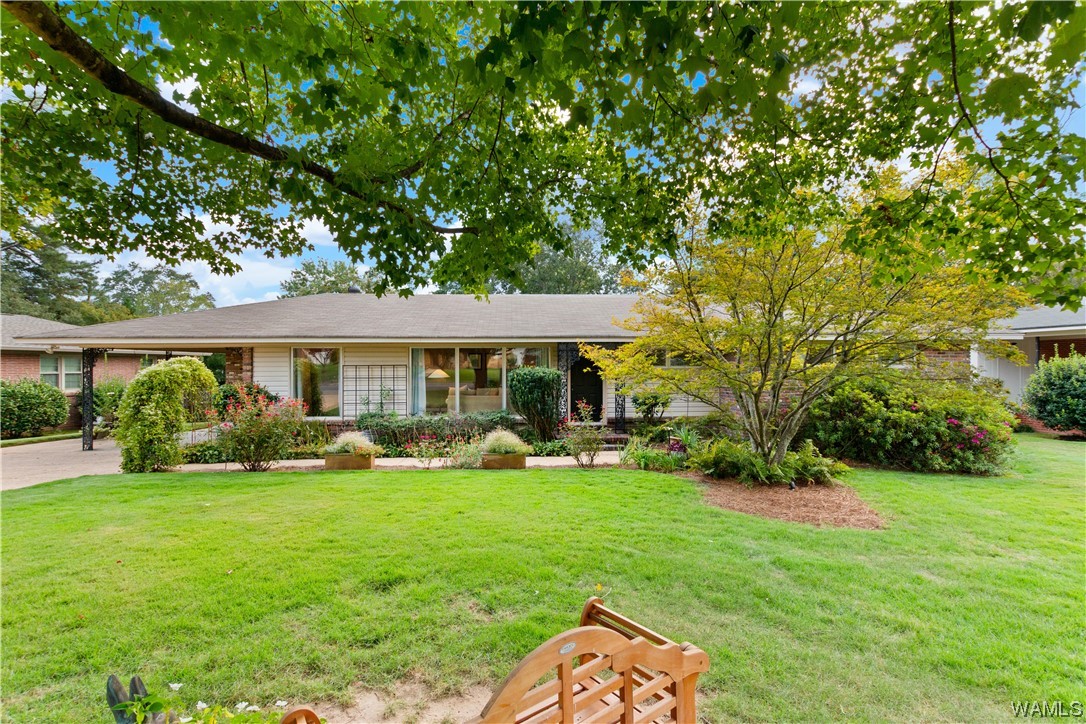 1228 38th Ave. E