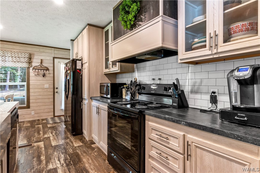 13041 Nora Dr.