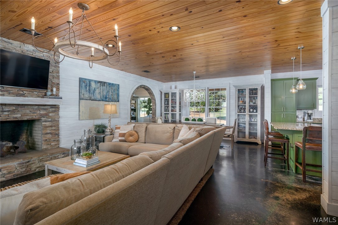 17616 Strickland Spur