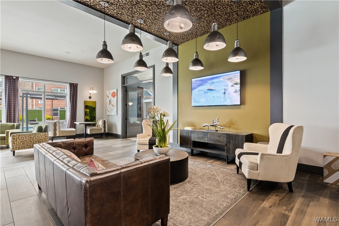 680 6th Ave NE unit #5402