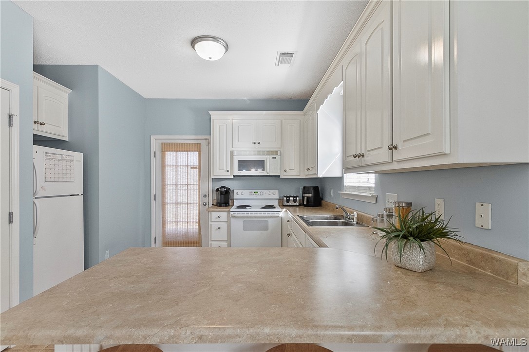 9712 Moonlight Drive