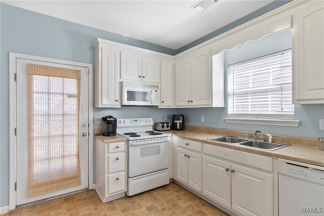 9712 Moonlight Drive