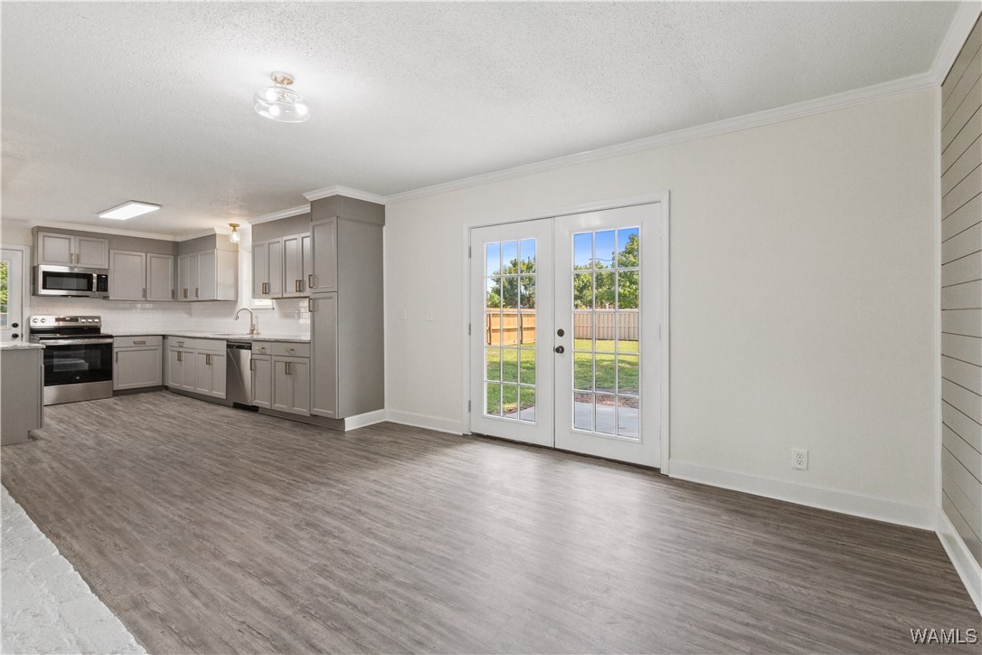 17 Parkwood Circle