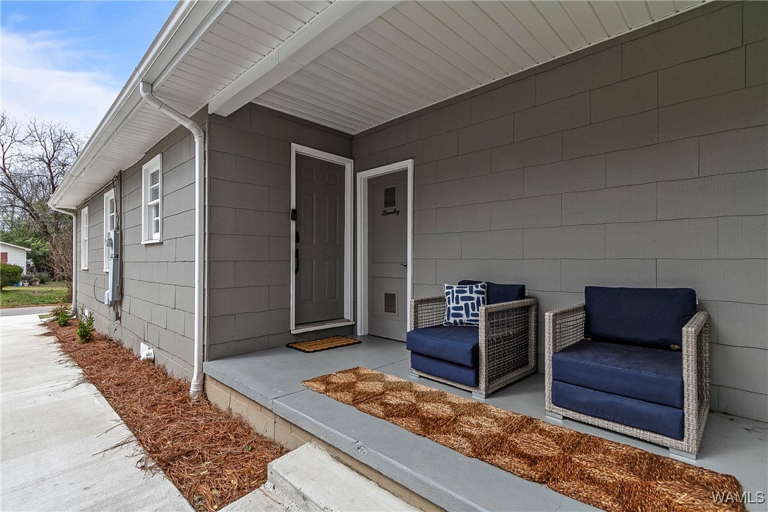 1705 17th Avenue E