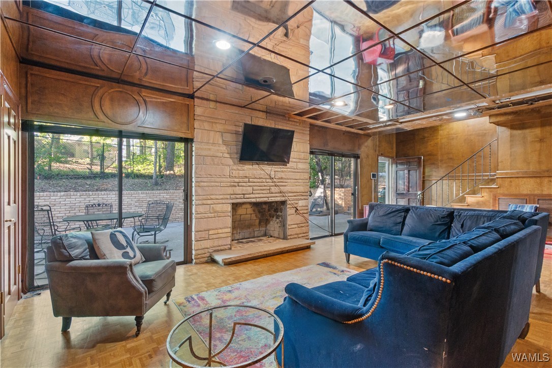 4704 Oneida Ave