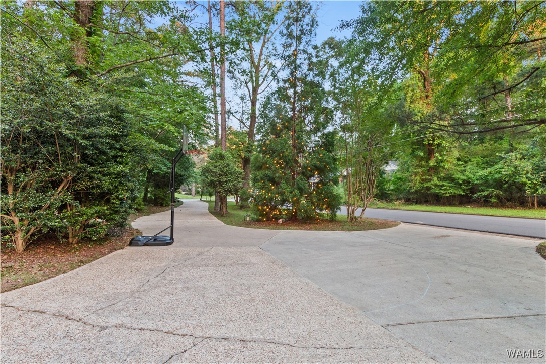4704 Oneida Ave