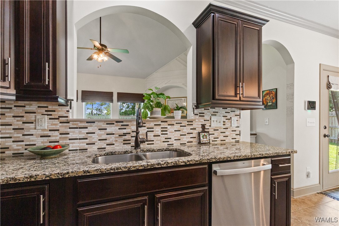 3919 Fernwood Lane