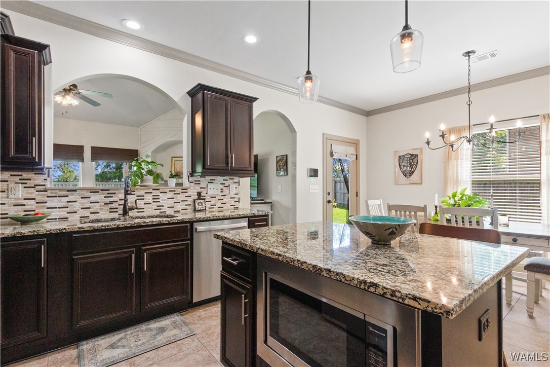 3919 Fernwood Lane