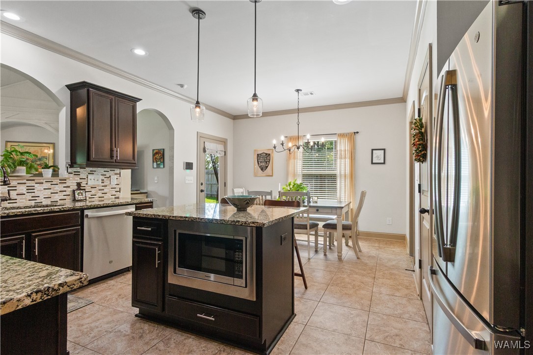 3919 Fernwood Lane