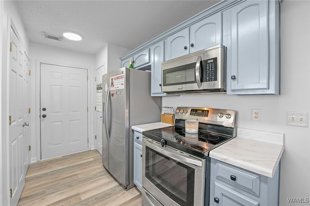 15980 Stone Ridge Circle