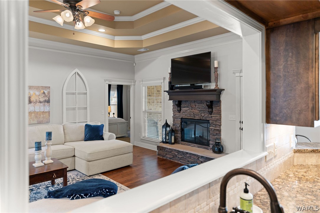 13468 Maple Leaf Circle