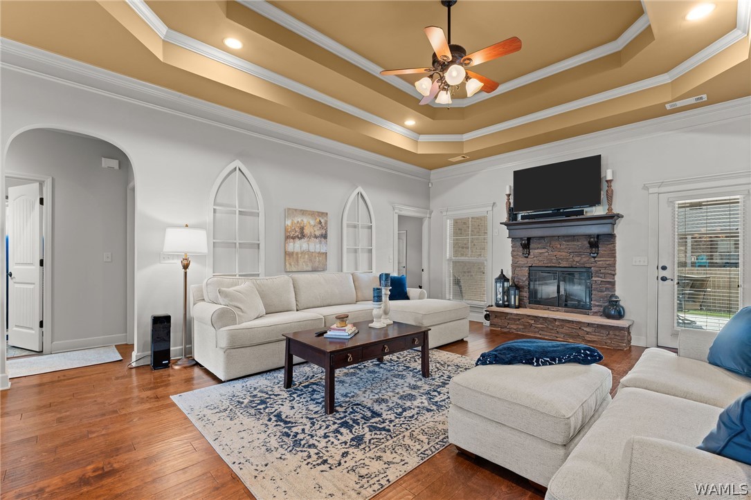 13468 Maple Leaf Circle