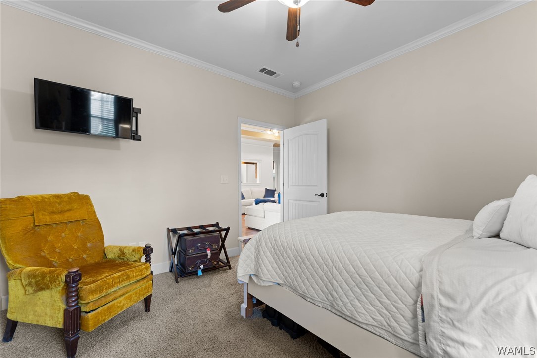 13468 Maple Leaf Circle