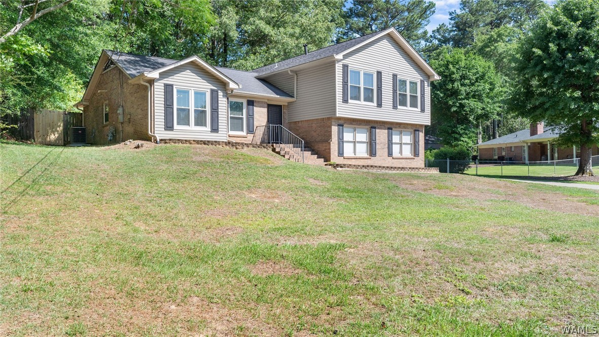 5605 Northwood Lake Drive E