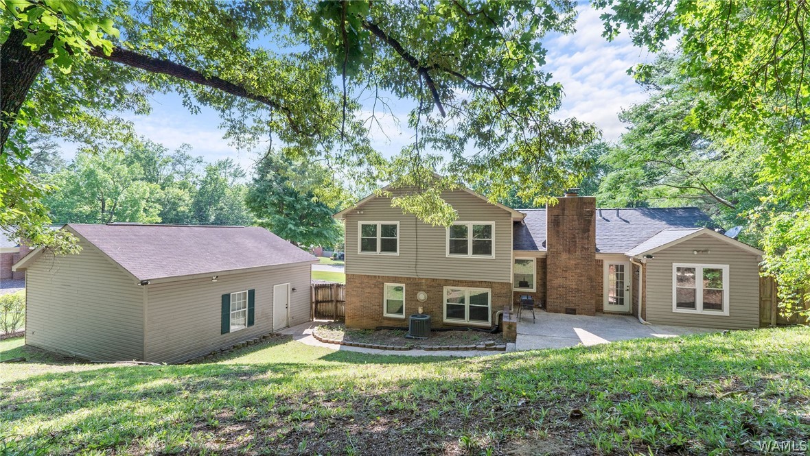 5605 Northwood Lake Drive E