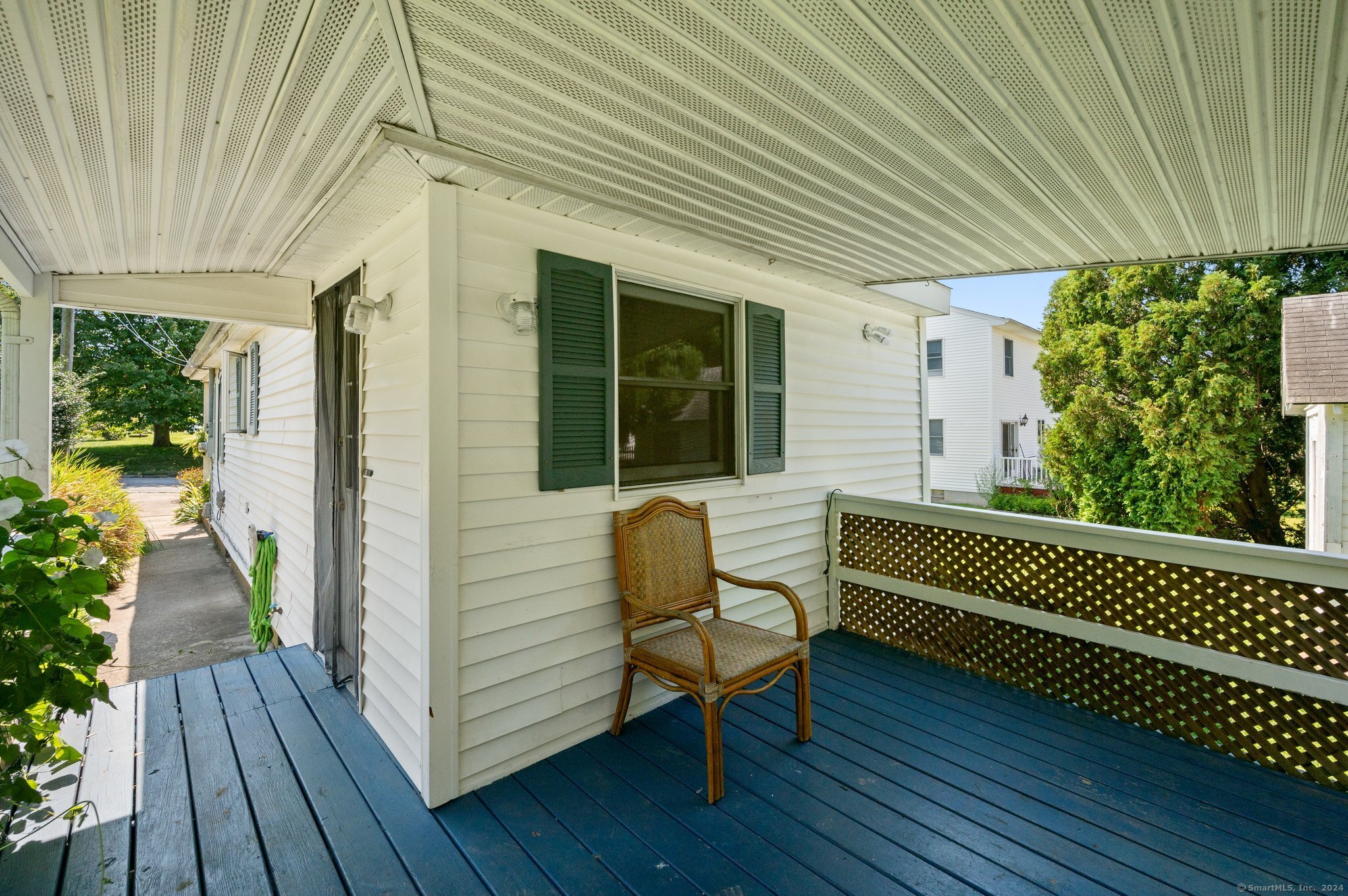 28 4th Avenue