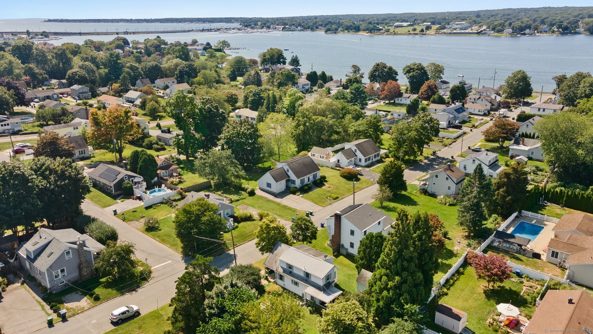 28 4th Avenue