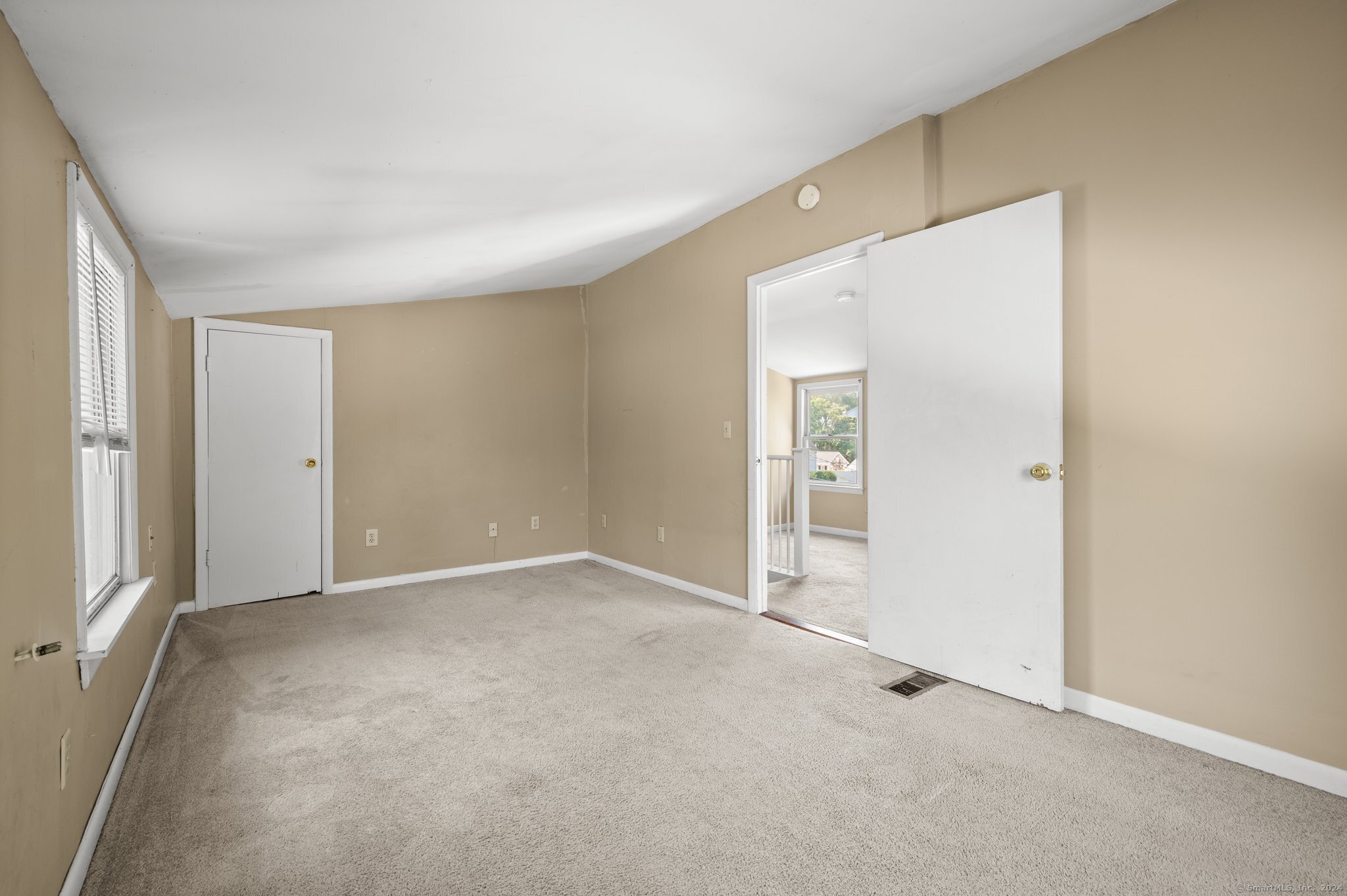 28 4th Avenue