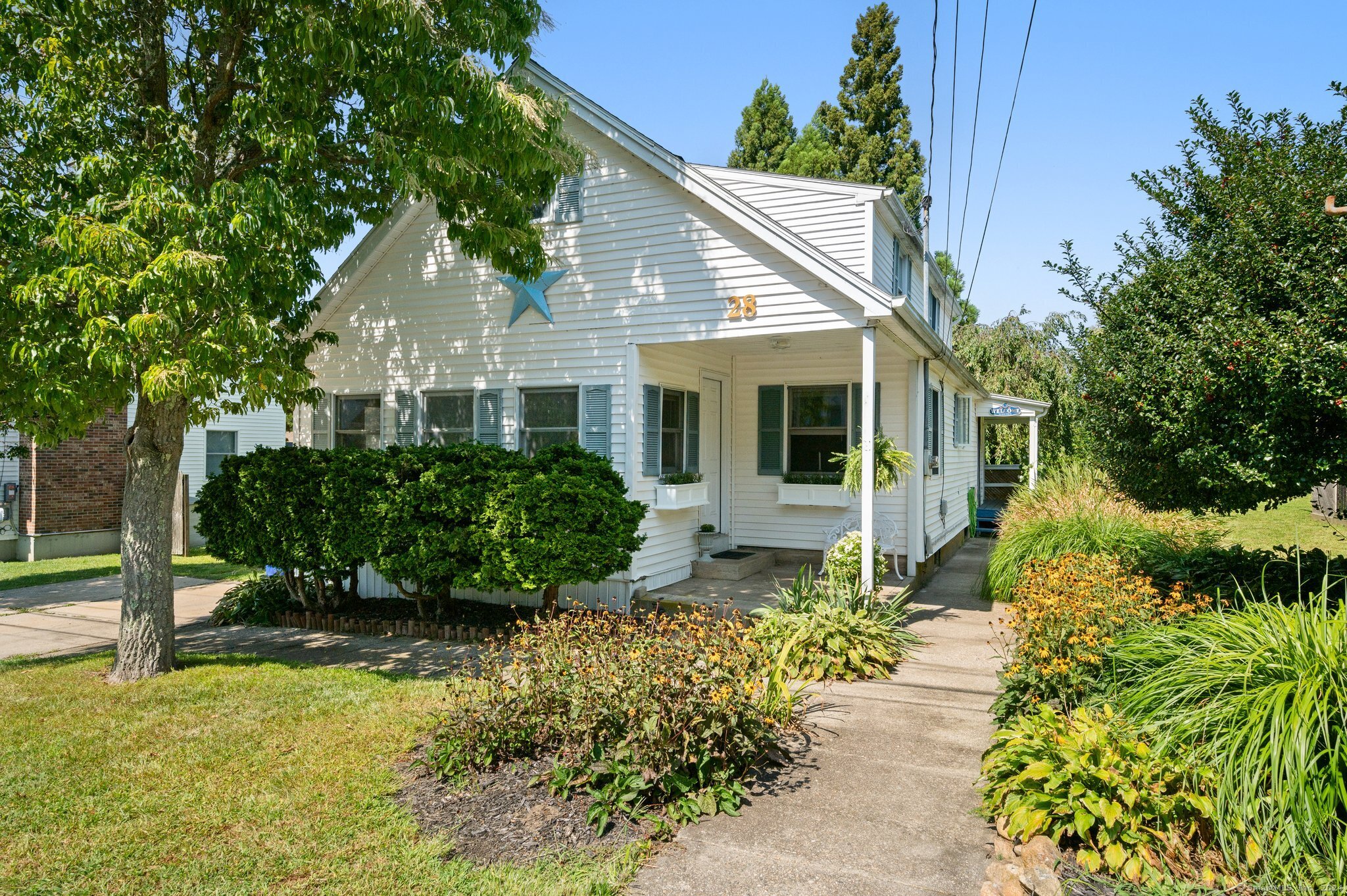 28 4th Avenue