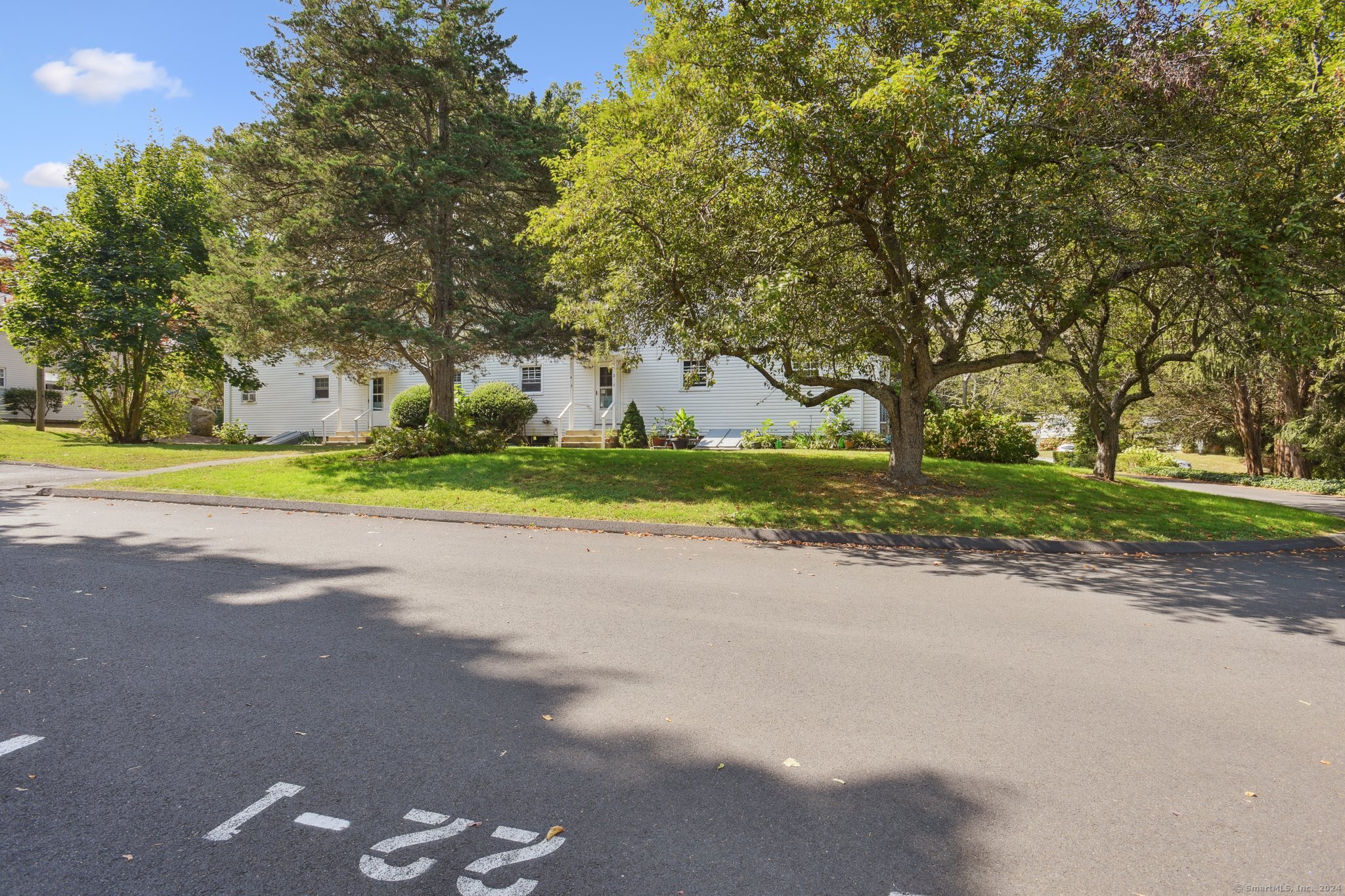22 College Street, Unit 4