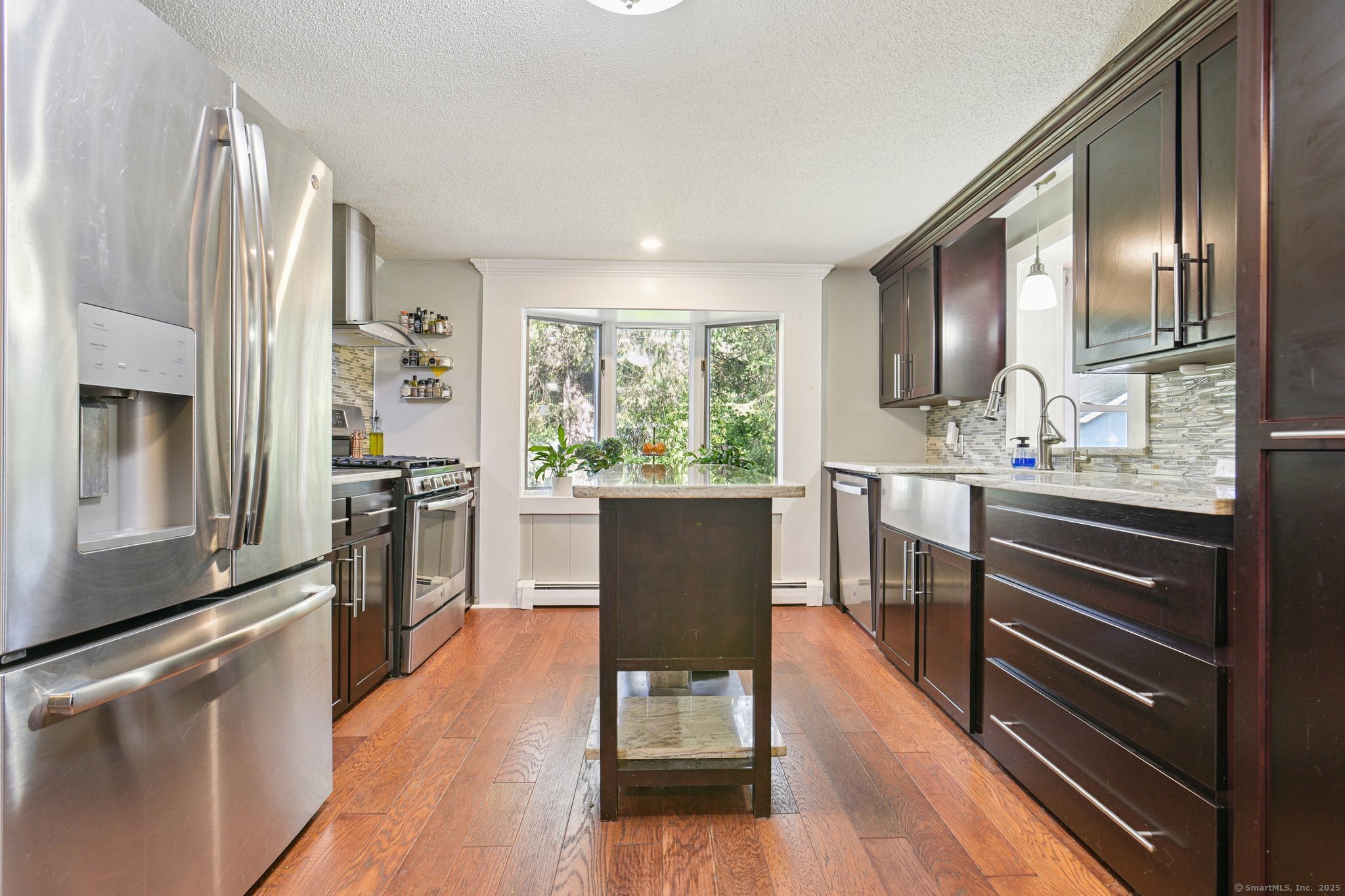 7 Rocky Ledge Drive