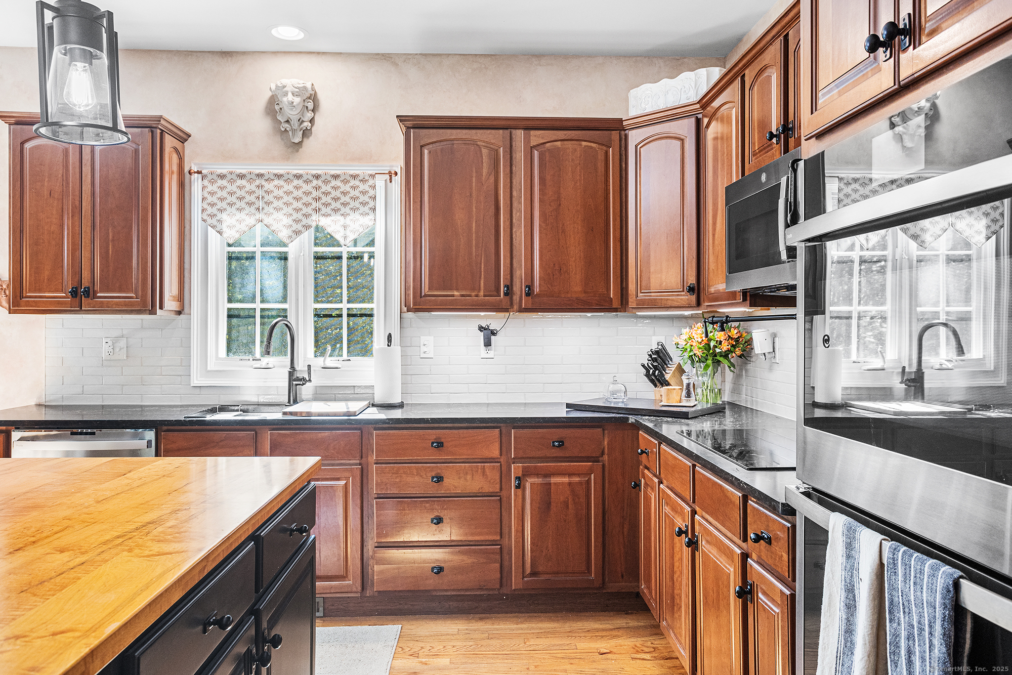 7 Taylor Ridge Road